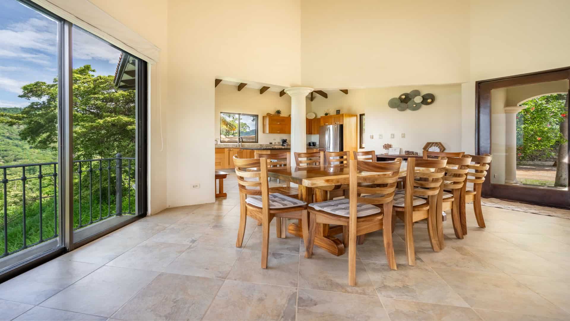 Casa de la Promesa – Elegant Home with Ocean Views in Vistas de Flamingo