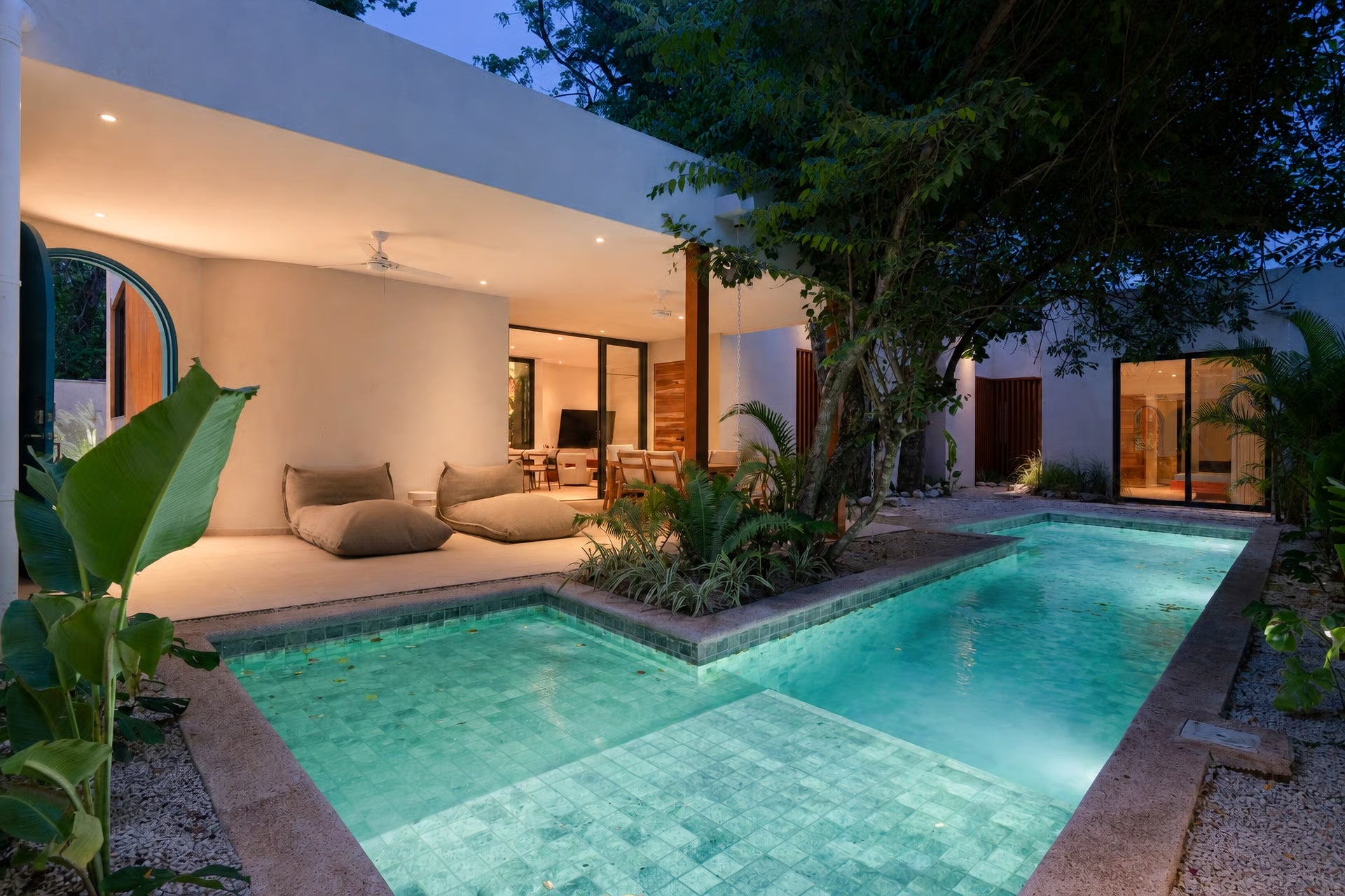 Casa Mareva | 4-Bedroom Luxury Home Near the Beach