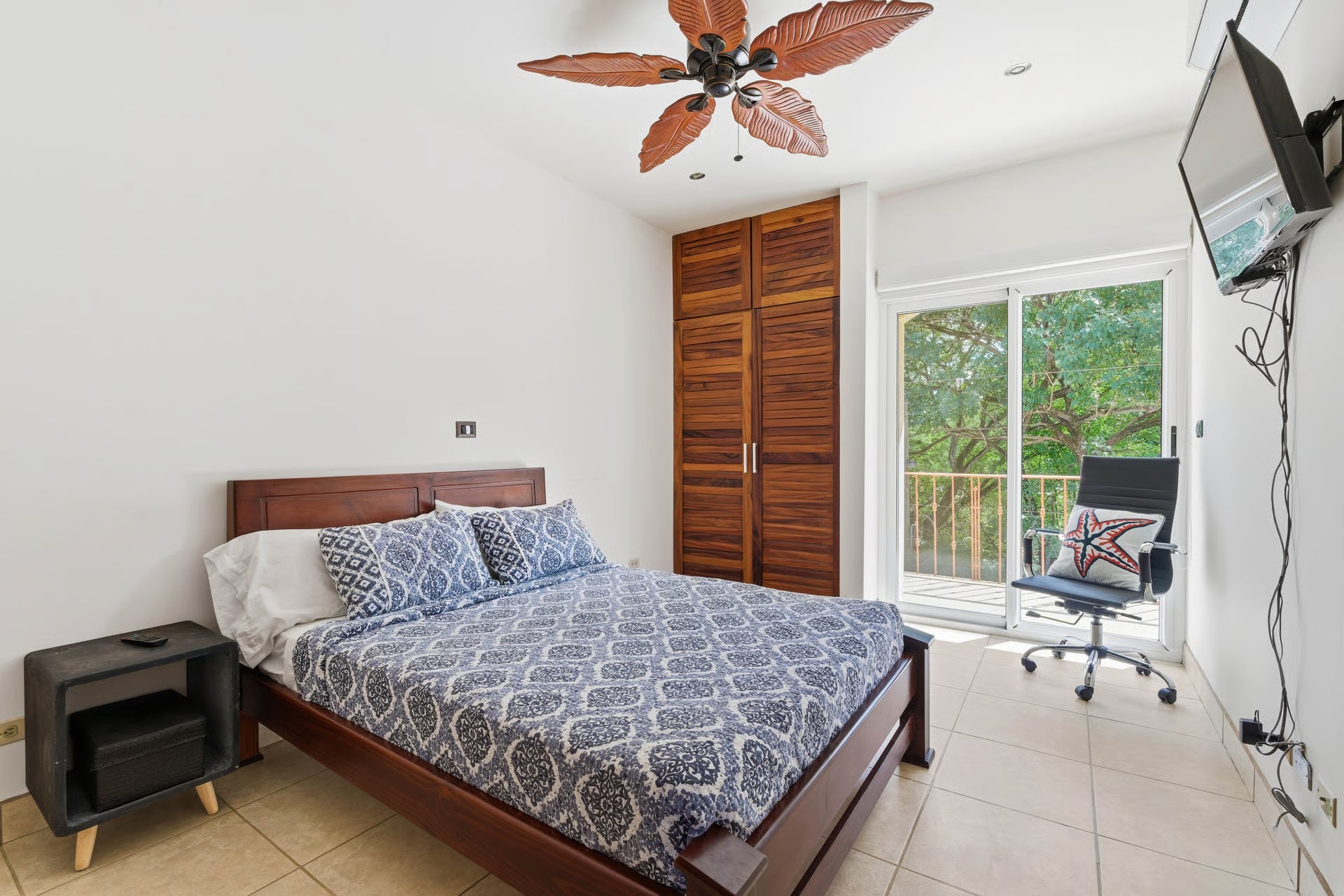 Twin Dolphins Penthouse – Prime Beachfront with Ocean & Marina Views