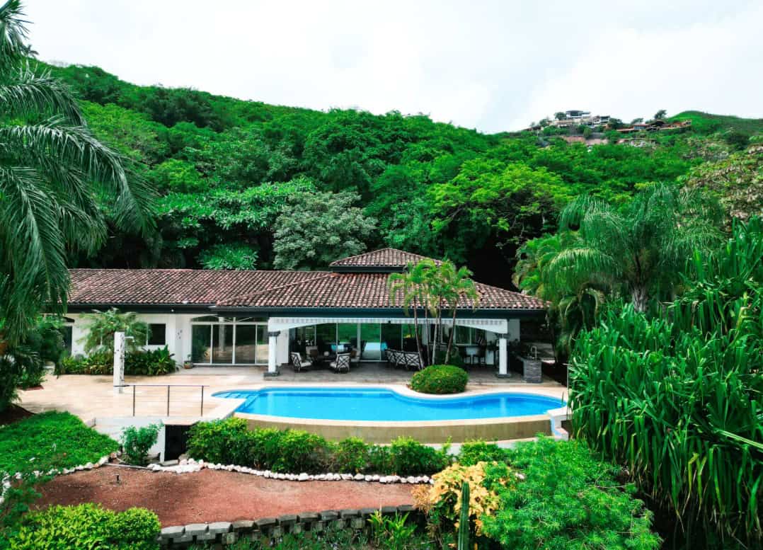 Villa Vista Luna – Newly Remodeled, Fully Furnished Ocean-View Home on 1.5 Acres