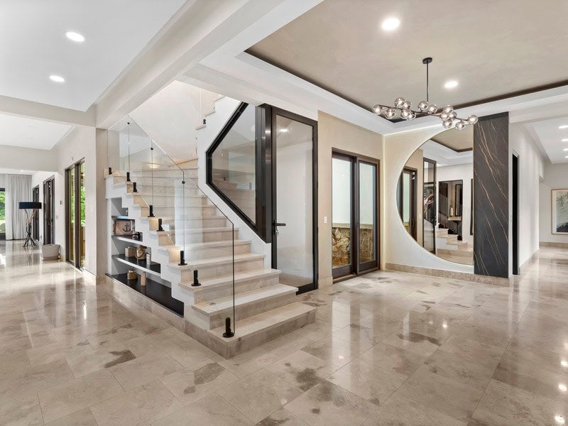 Luxury 6BR Home in a Sought-After Beachfront Community