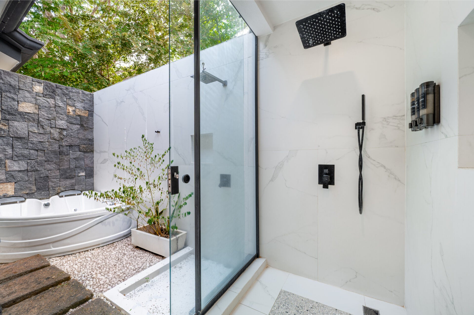 Villa Brisa Marina – Modern Tropical Luxury