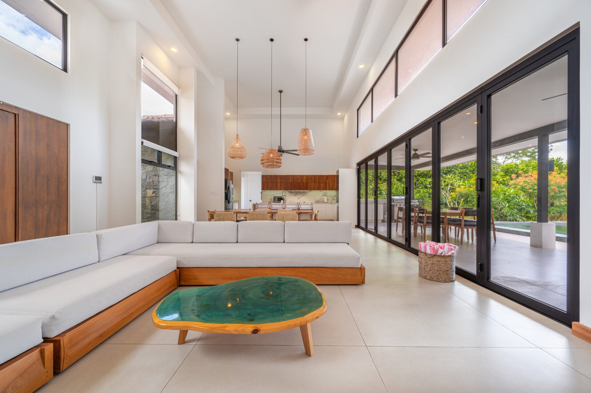 Villa Brisa Marina – Modern Tropical Luxury