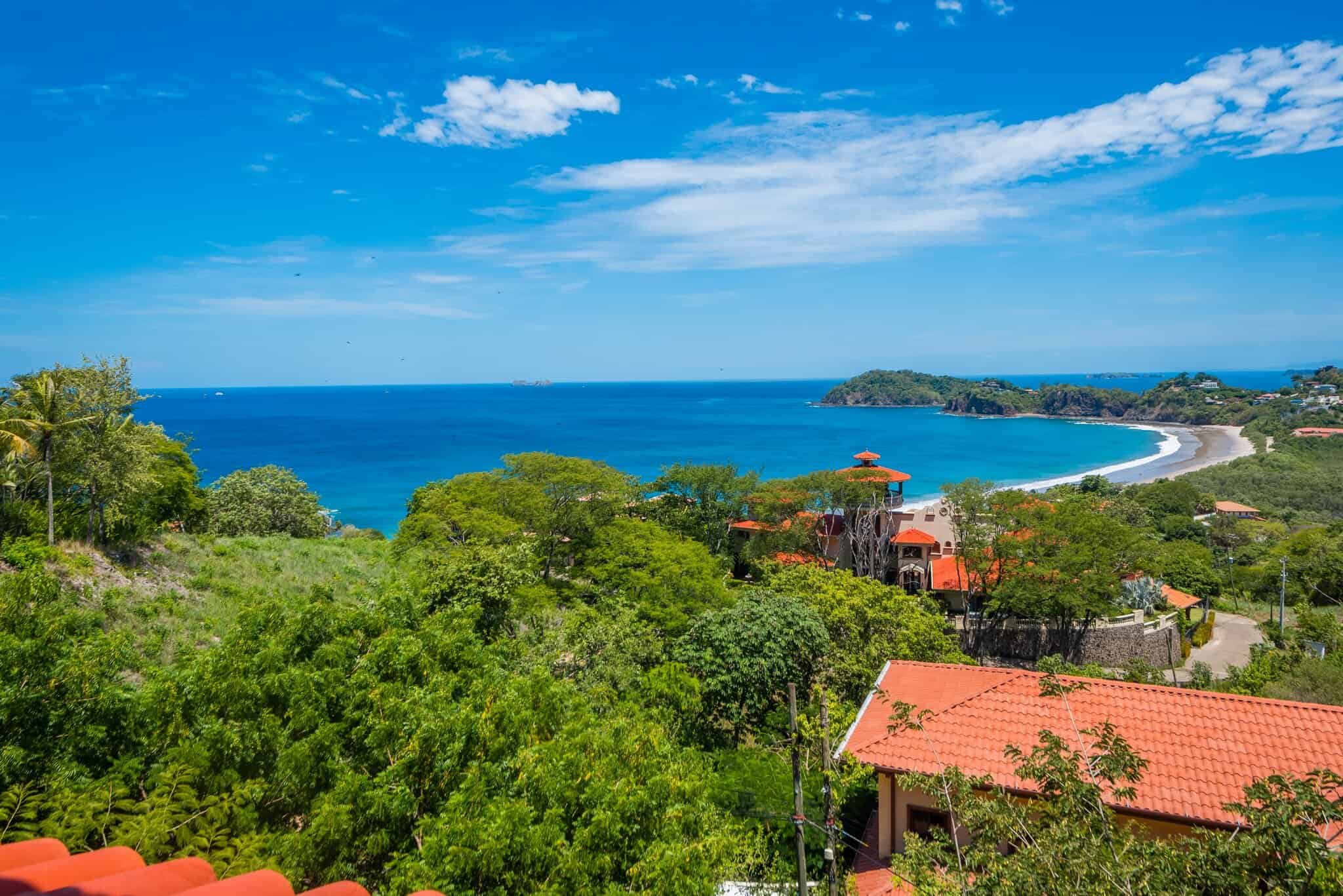 Casa Louzon – Your Tropical Hilltop Retreat