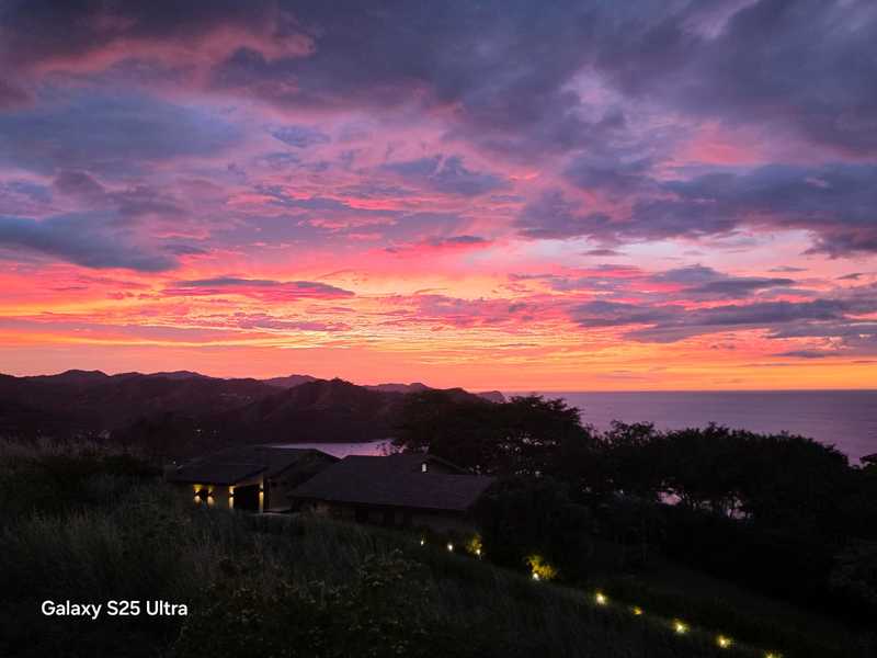 Casa Luna Amarillo | Luxury 3-Bedroom Ocean View House