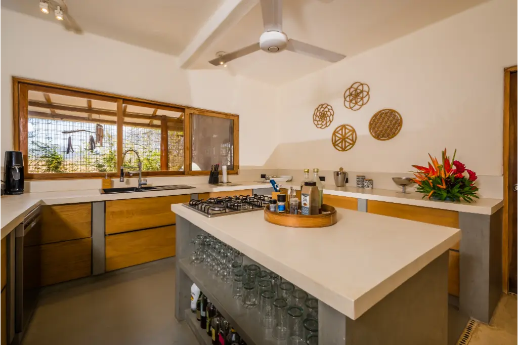 Colores del Pacifico & Bahia Norte – Two-Home Ocean View Estate