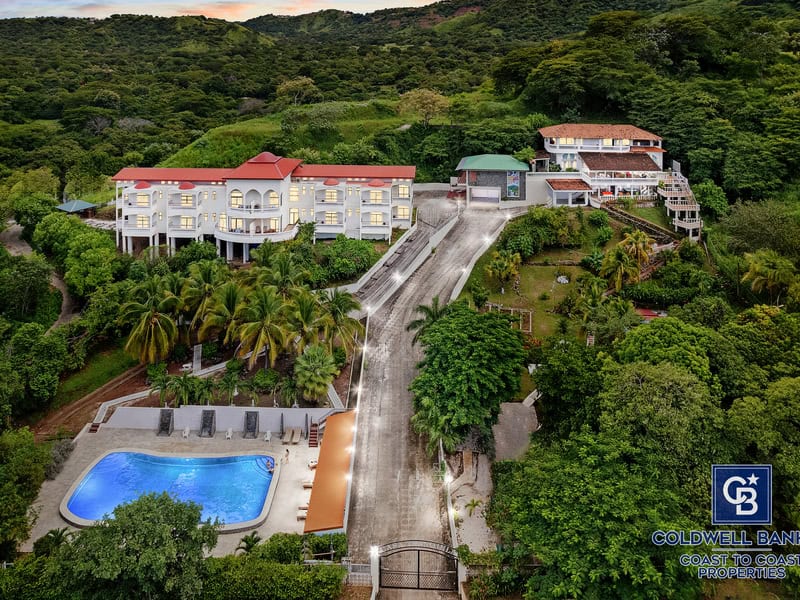 Casa Tranquila: 19-Bedroom Ocean View Estate