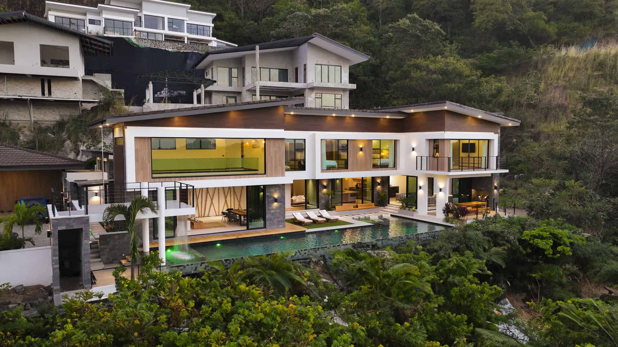 Casa Cristal - Ocean View Mansion in Gated Mar Vista