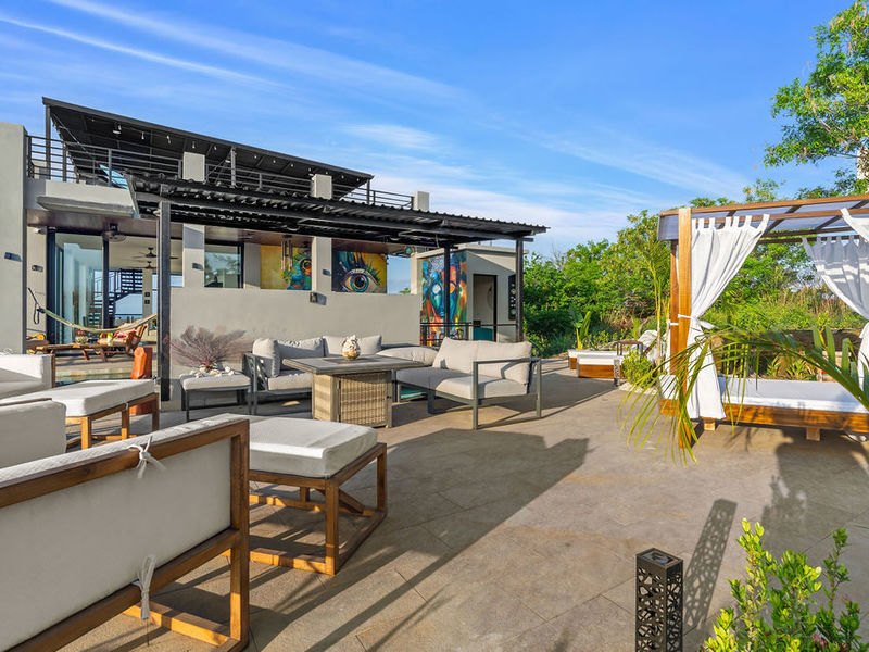 Casa Luna Amarillo | Luxury 3-Bedroom Ocean View House
