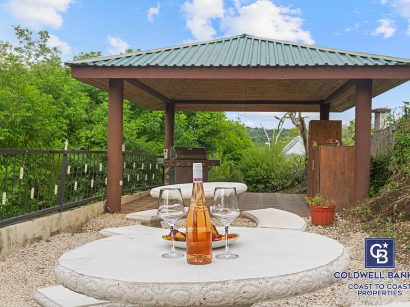 Casa Tranquila: 19-Bedroom Ocean View Estate