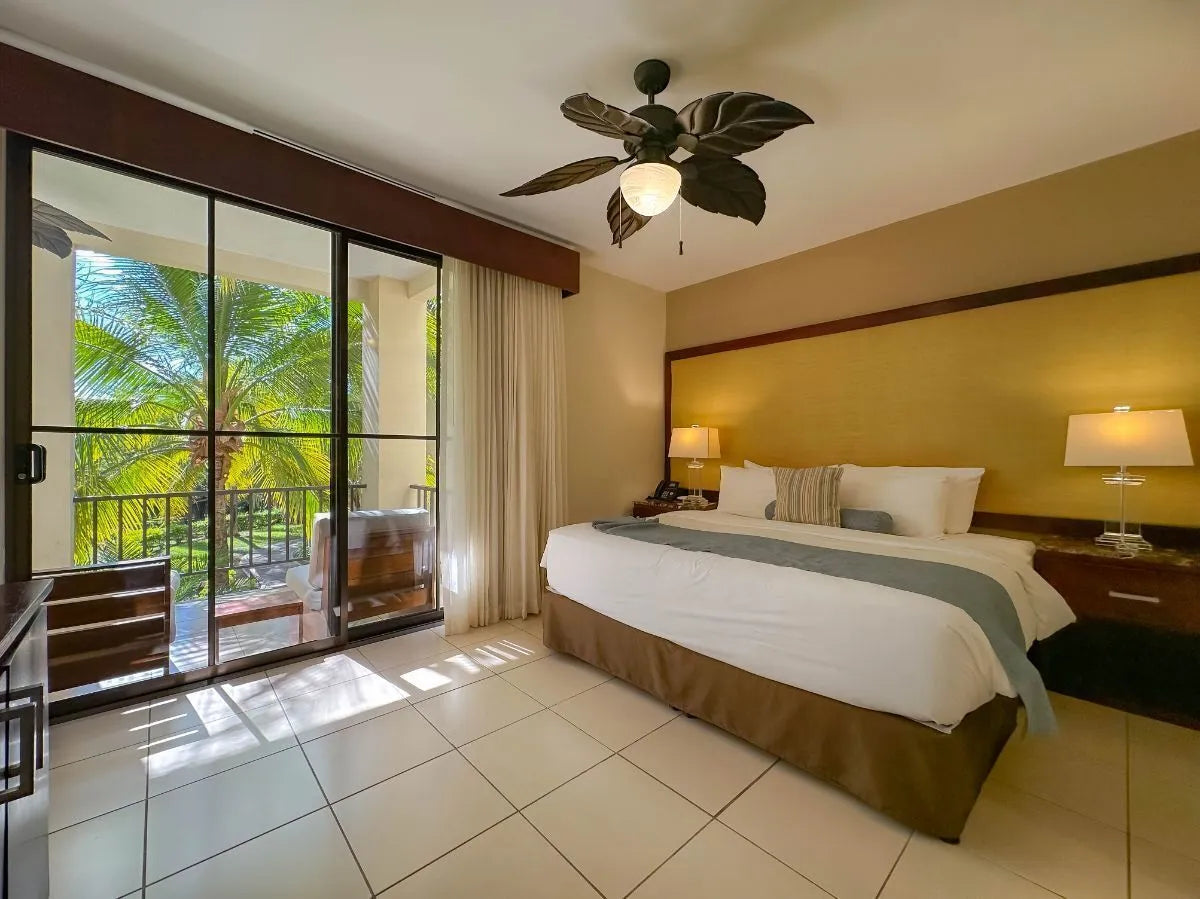 Pacifico L910 – Turnkey Condo with Premier Amenities and Coastal Living