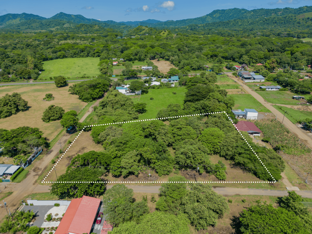 Los Llanos Lot: 1.91 Acres Available for Sale in Sardinal