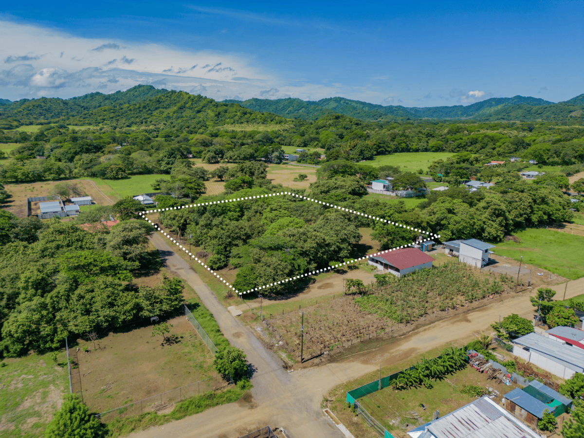 Los Llanos Lot: 1.91 Acres Available for Sale in Sardinal