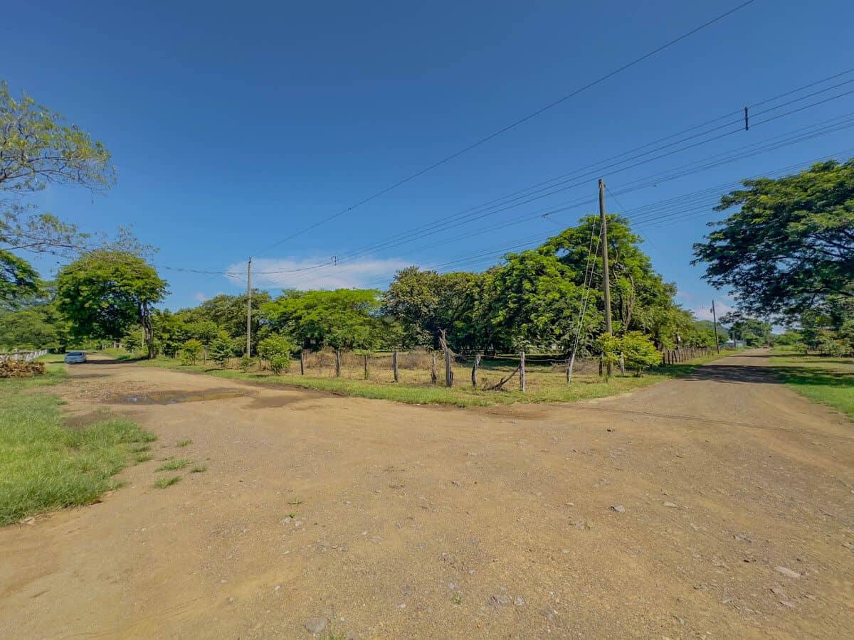 Los Llanos Lot: 1.91 Acres Available for Sale in Sardinal