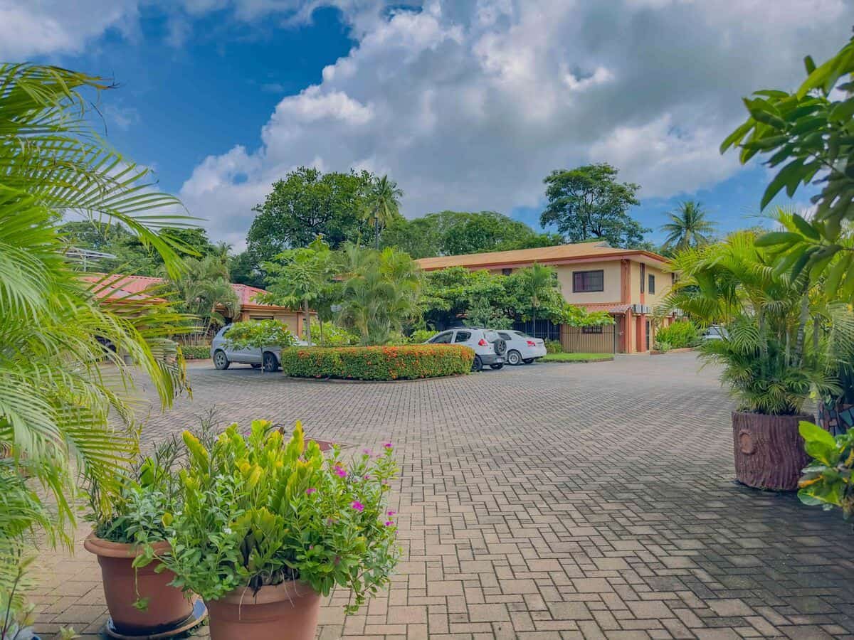 Central Place #2 - Ground Floor Condo with 2 Bedrooms and 1 Bathroom in Downtown Playas del Coco