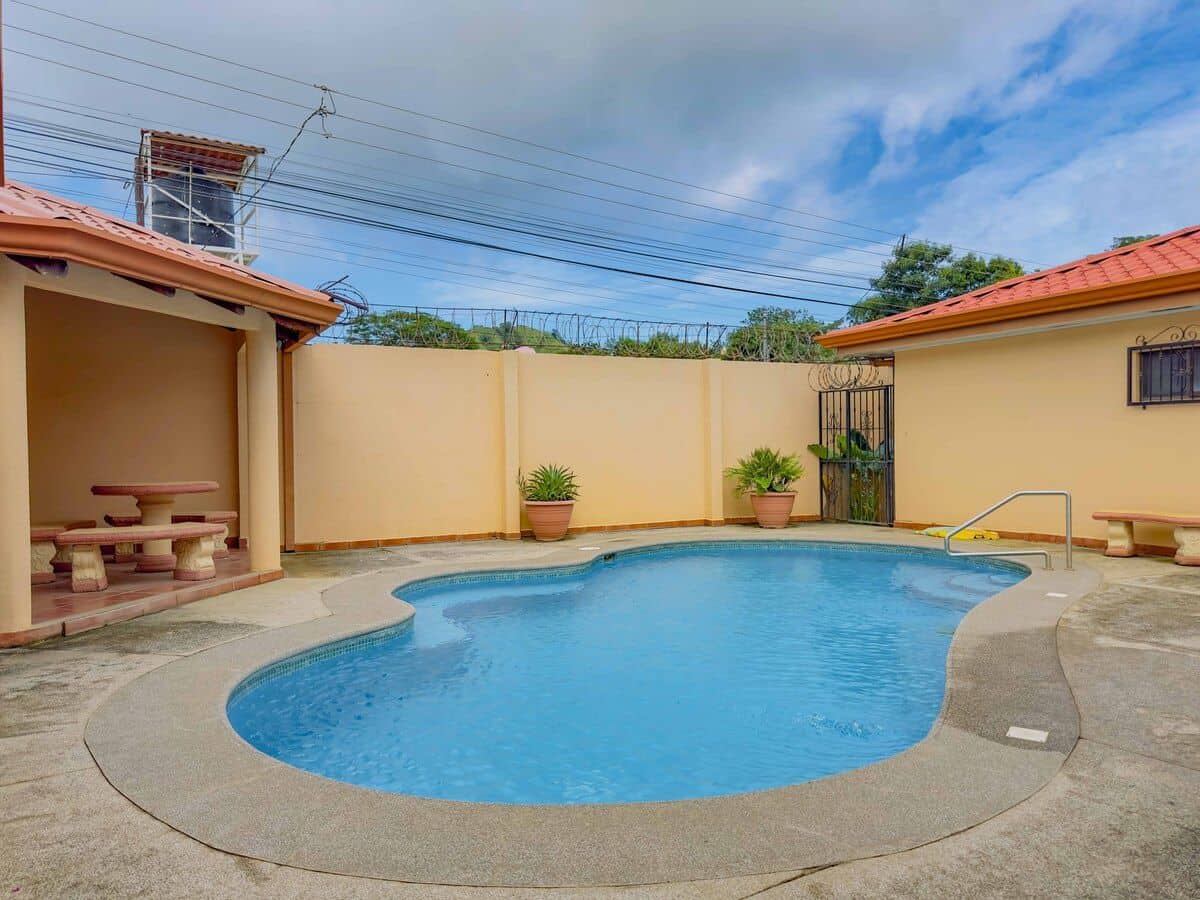 Central Place #2 - Ground Floor Condo with 2 Bedrooms and 1 Bathroom in Downtown Playas del Coco