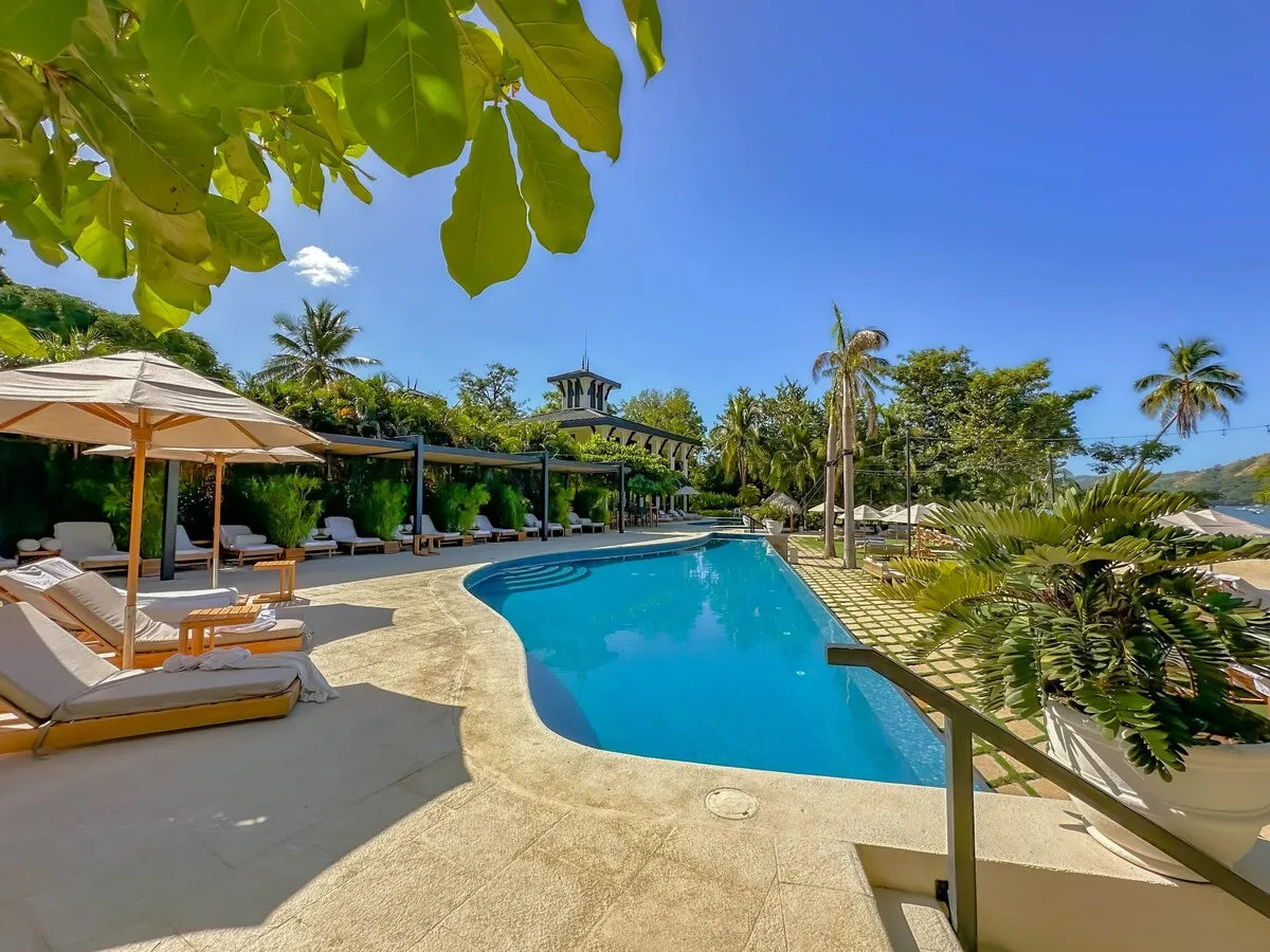 Experience Luxury and Lifestyle: Pacifico L714 in Playas del Coco