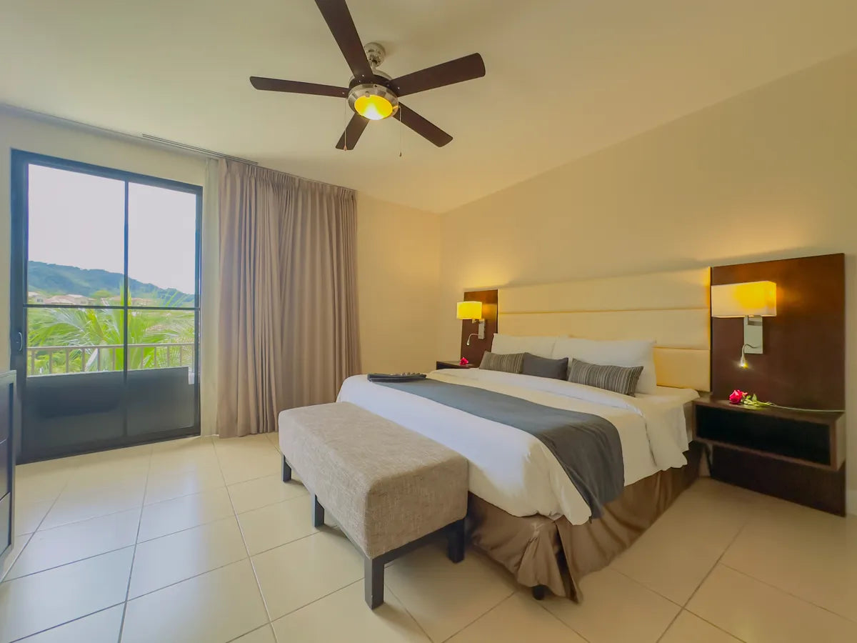 Experience Luxury and Lifestyle: Pacifico L714 in Playas del Coco