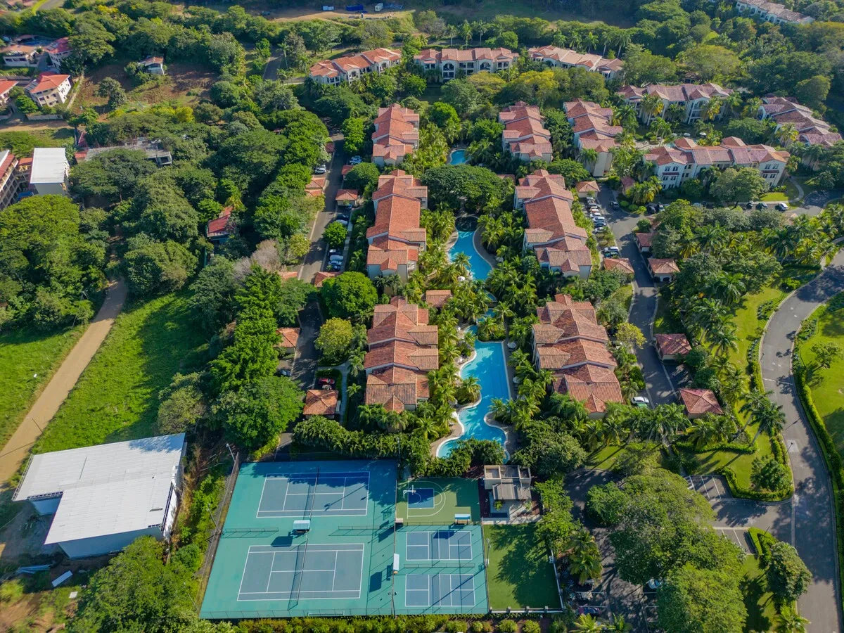 Experience Luxury and Lifestyle: Pacifico L714 in Playas del Coco
