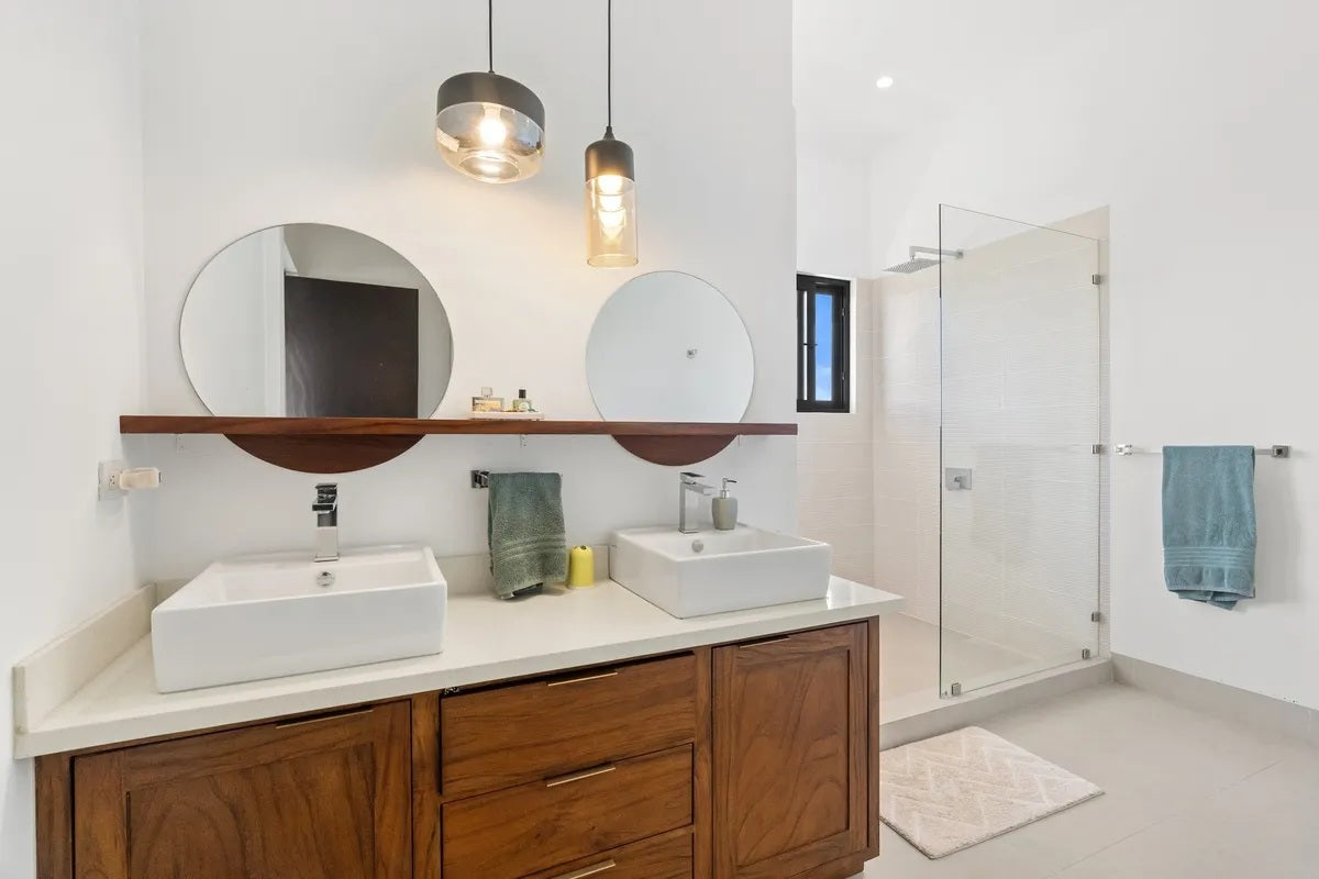 Villa Oceana – Coastal Luxury with Ocean Views in Coco Bay Estates