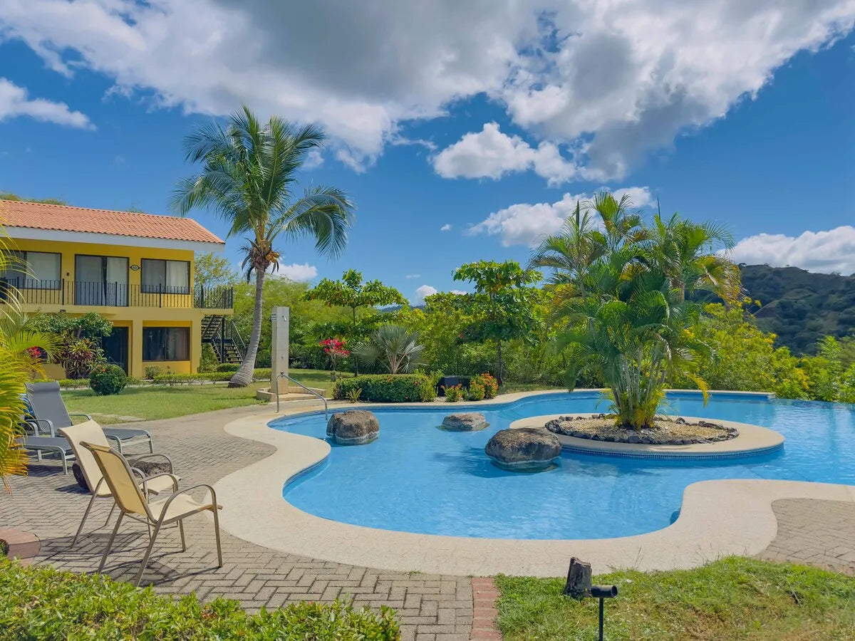 Unit 8005: Your Peaceful Getaway in La Colina Ocotal
