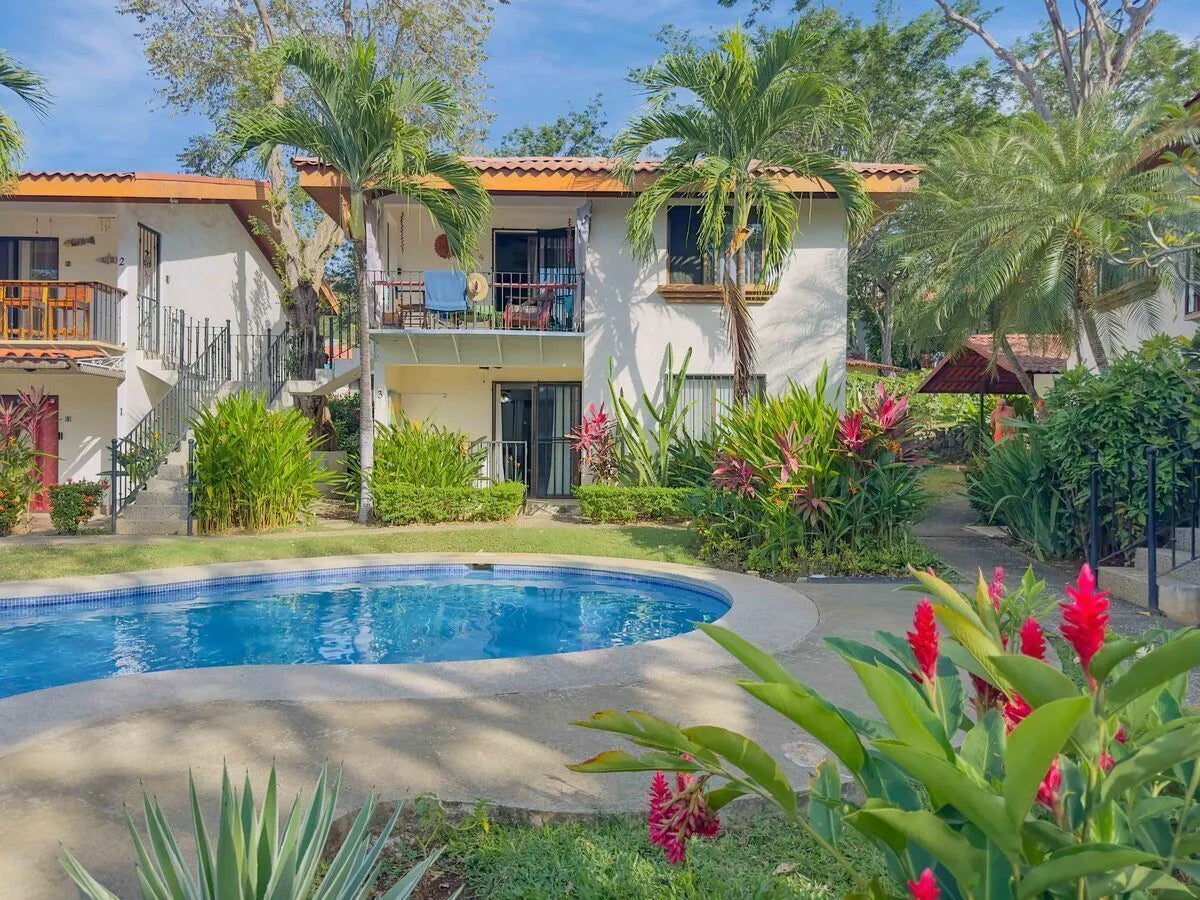 Bromelias - Ground-Level Condo Just Steps from the Beach