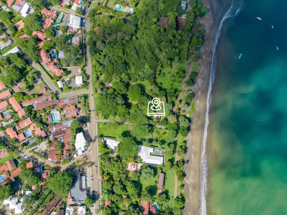 Spacious 2164m² Beachfront Parcel in Playas del Coco