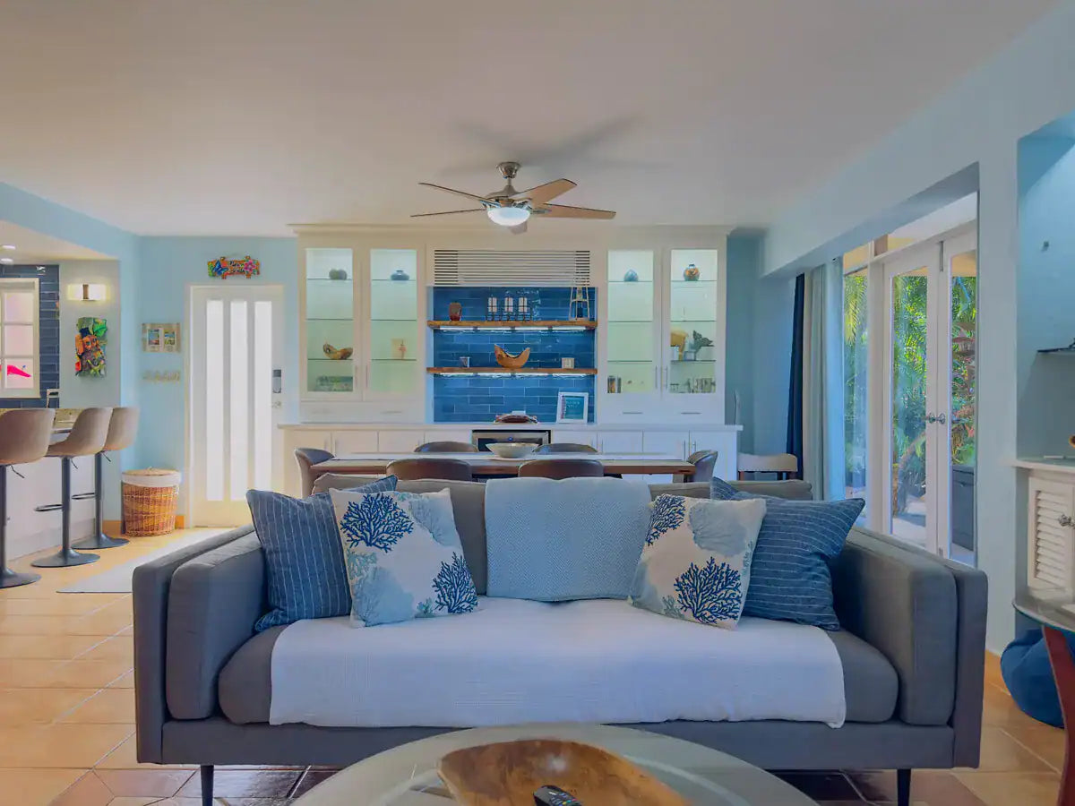 Bahia Pez Vela 7 – Renovated Ocean View Villa in Beachfront Community, Just Steps to the Sand