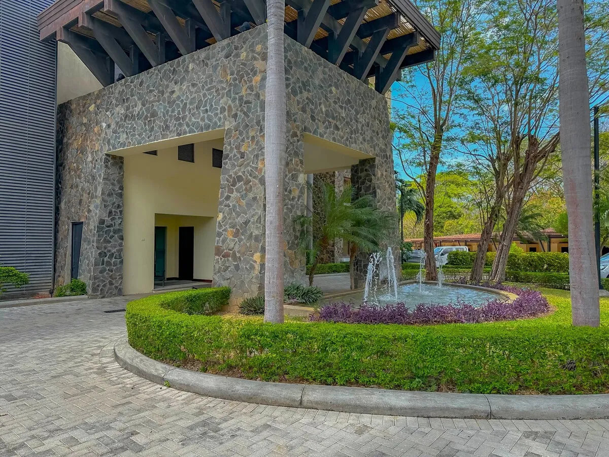 Hermosa del Mar 2-1B – Easy Access & Private Yard in Playa Hermosa