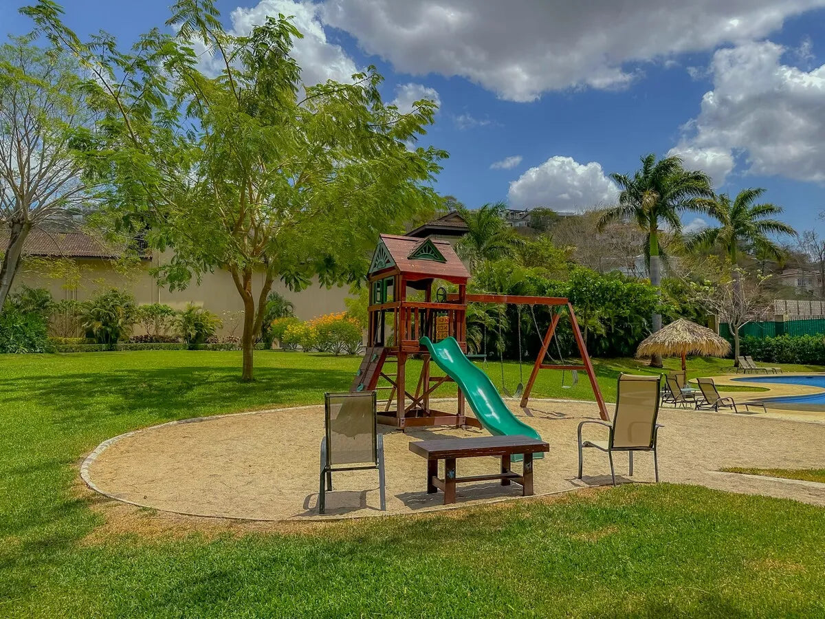 Hermosa del Mar 2-1B – Easy Access & Private Yard in Playa Hermosa