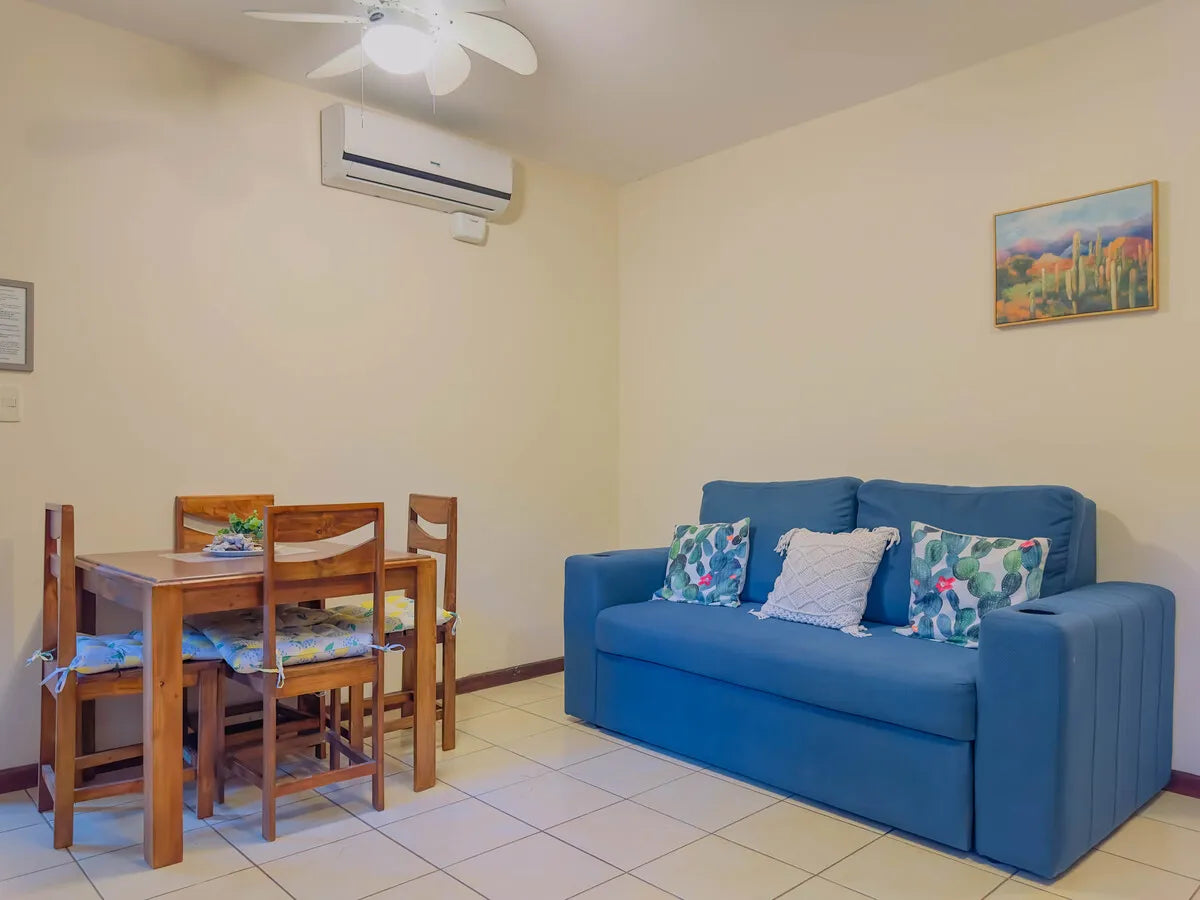 Cocomarindo 46: Comfortable 1-Bedroom Condo Near Pool and Beach in Playas del Coco