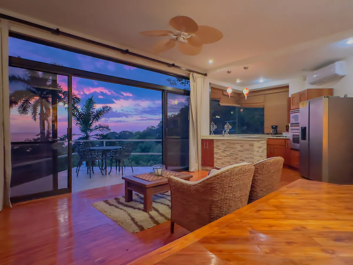 Laguna Vista | Sunset Ocean Views, Privacy & Room to Personalize