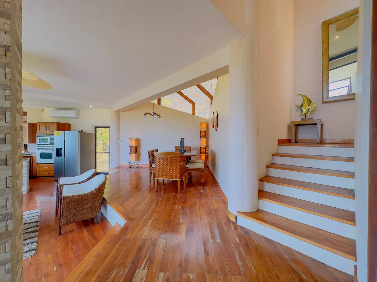 Laguna Vista | Sunset Ocean Views, Privacy & Room to Personalize