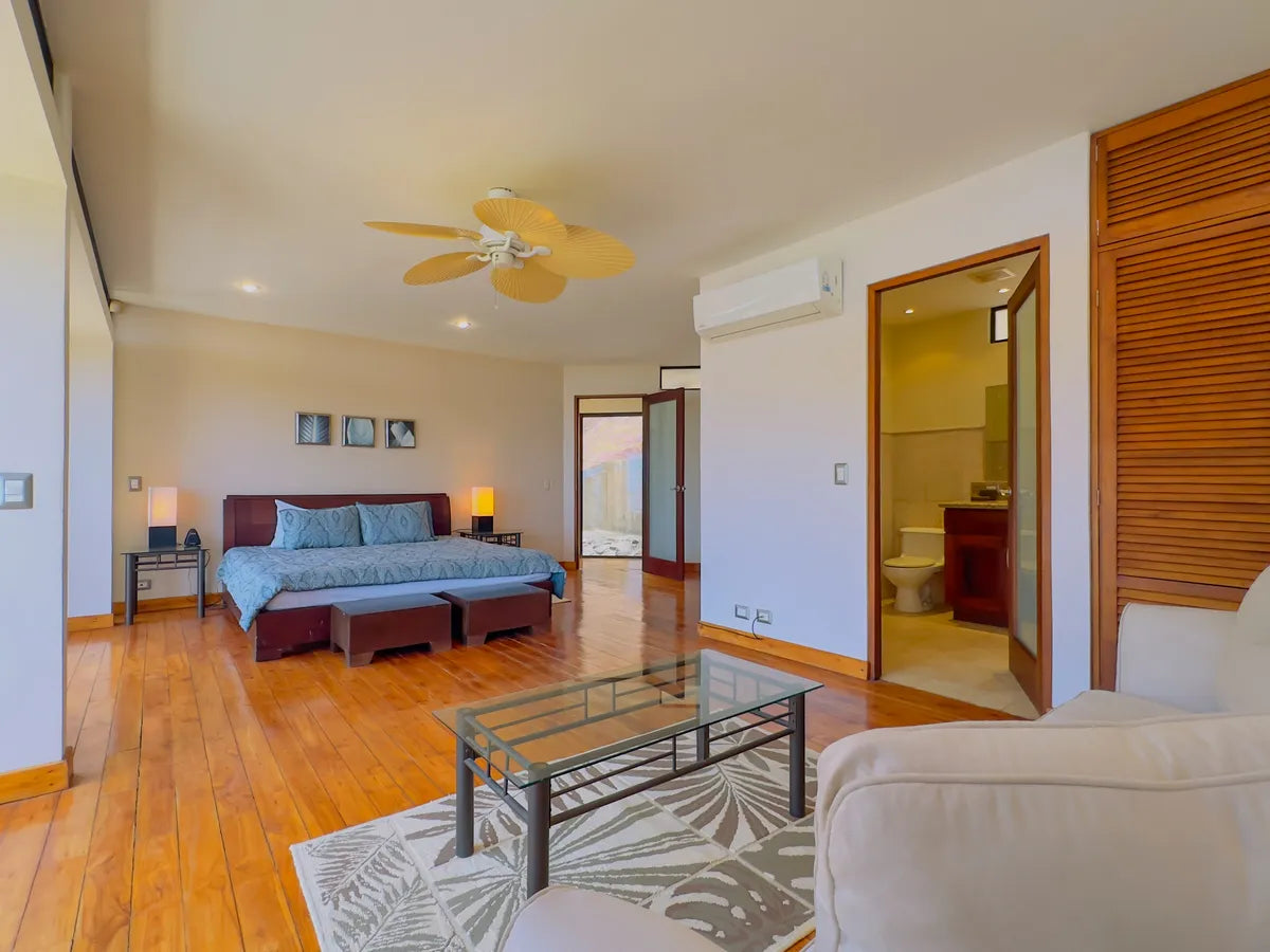 Laguna Vista | Sunset Ocean Views, Privacy & Room to Personalize