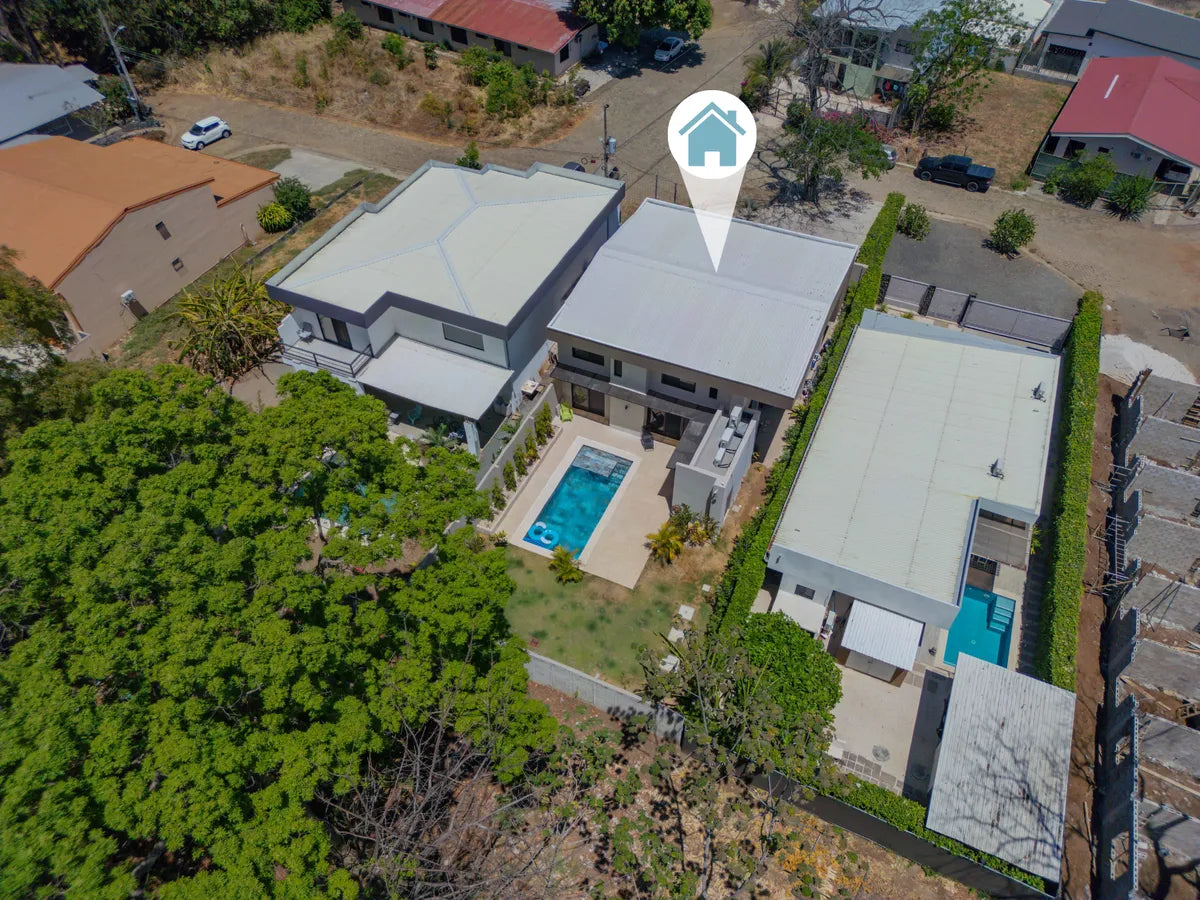 Casa Dorada – Elegant Home in the Heart of Playas del Coco