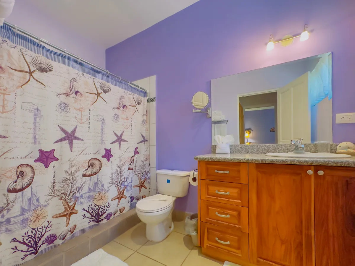 Paradizio 208 – Covered Parking Included | Walk to Beach & Town