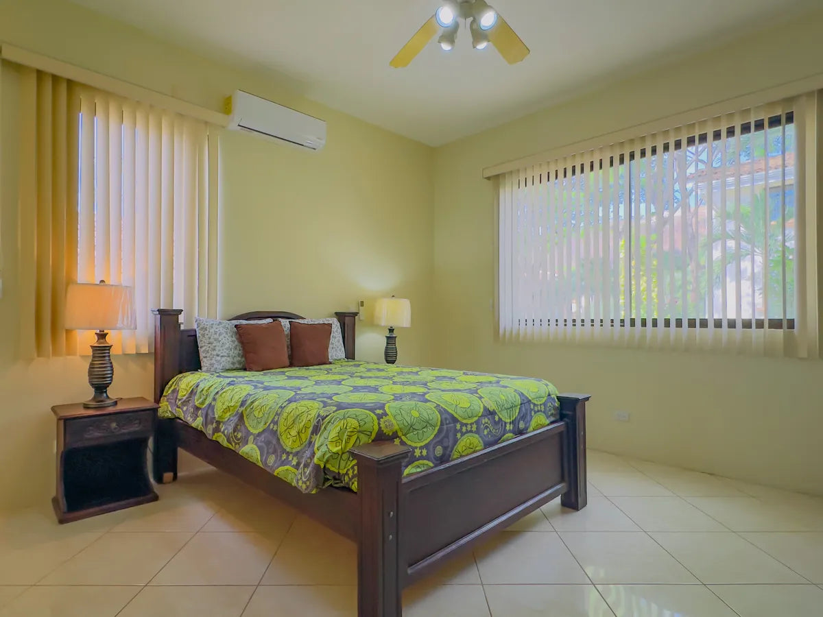 Valle Verde 13 – Ground-Floor Condo with Spacious Terrace & Access to 2 Pools in Playas Del Coco