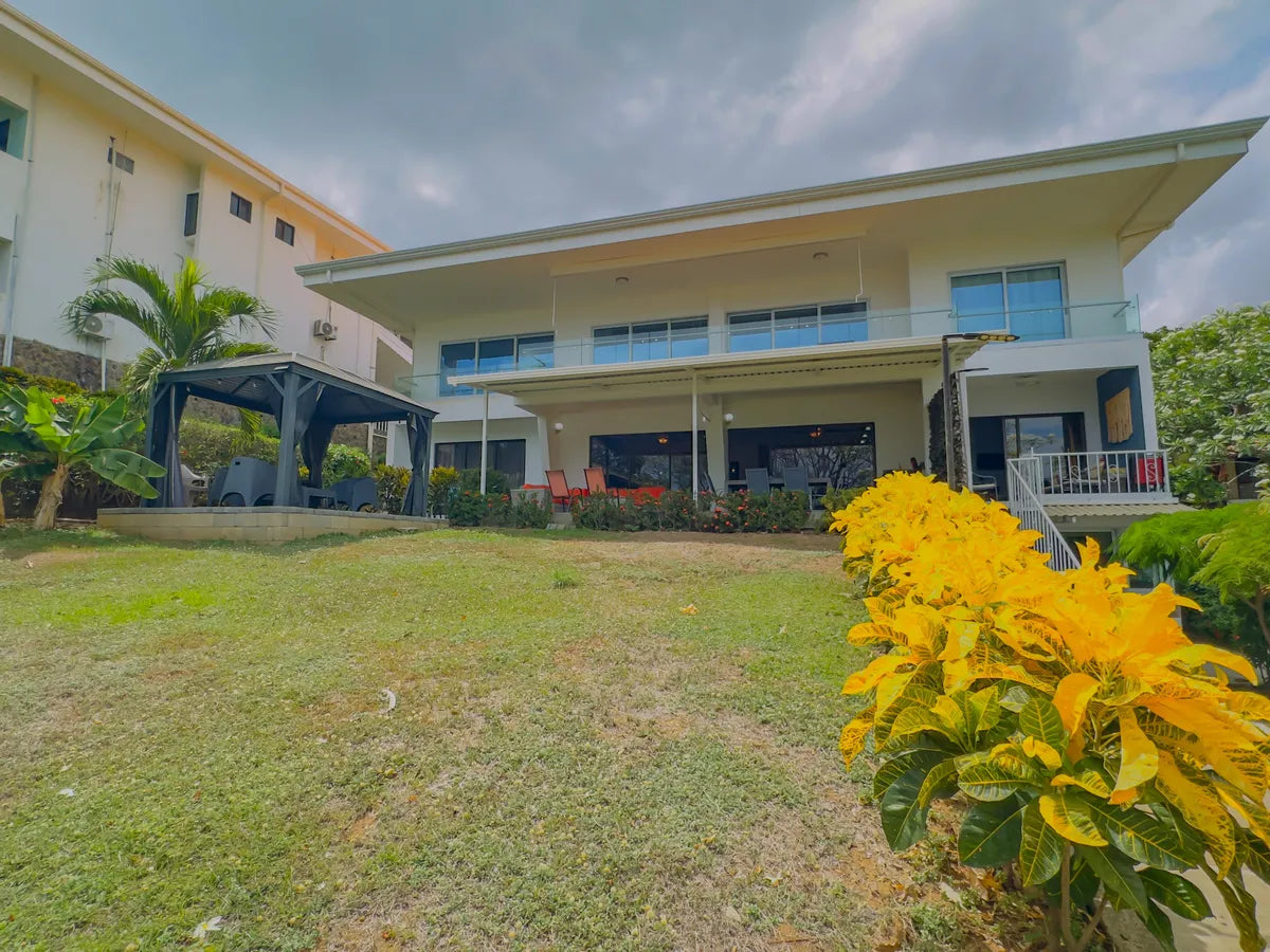 Almendros 43 – Beachfront Luxury Awaits in Playa Ocotal