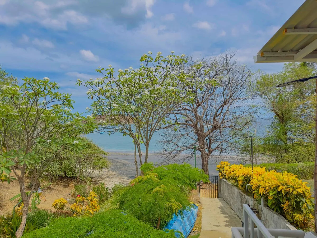 Almendros 43 – Beachfront Luxury Awaits in Playa Ocotal