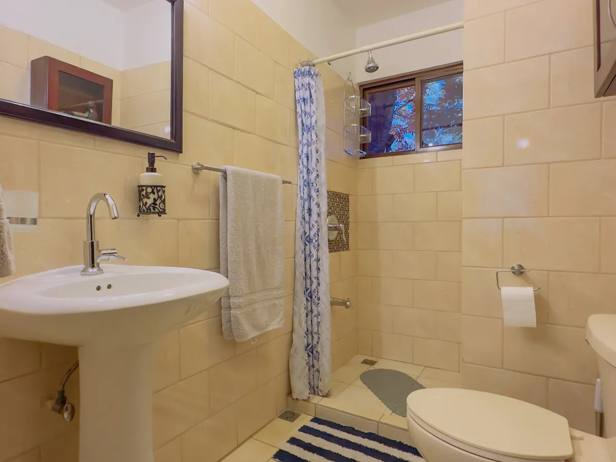 Cocomarindo 48 | Prime 1-BR Condo in Playas del Coco