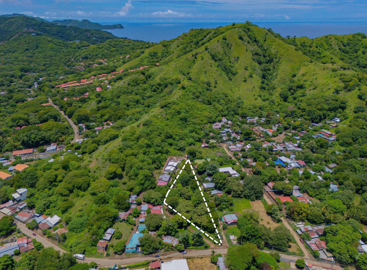 Triángulo Malakita Lot – West Side of Playas del Coco