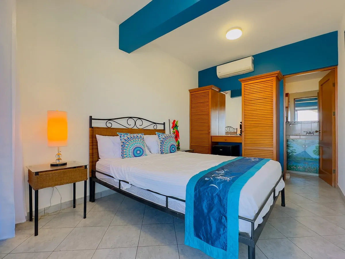 Lookout Suites | Ocean-View Boutique Hotel with Rooftop Restaurant in Playas del Coco