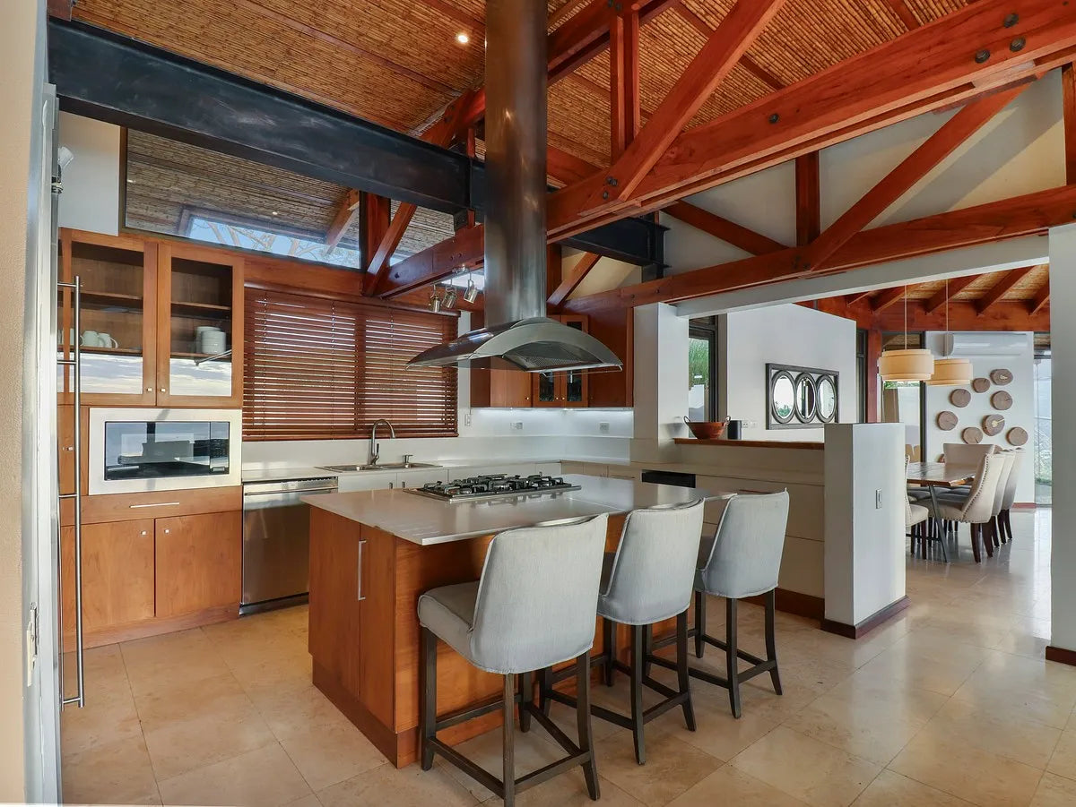 Villa Serena | Cacique 98 – Exceptional Ocean Views