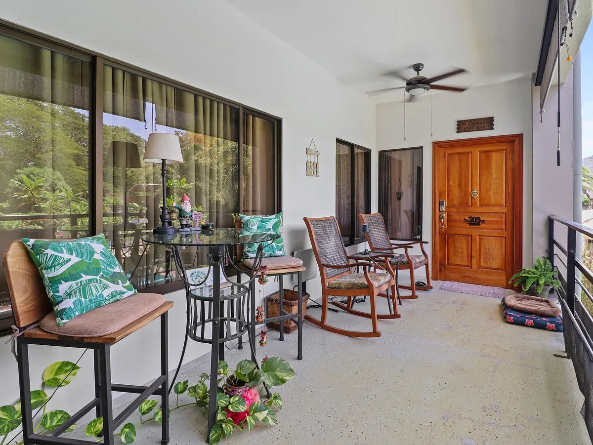 Paradizio 209 | Spacious 2-Bedroom Condo Steps from Beach & Town