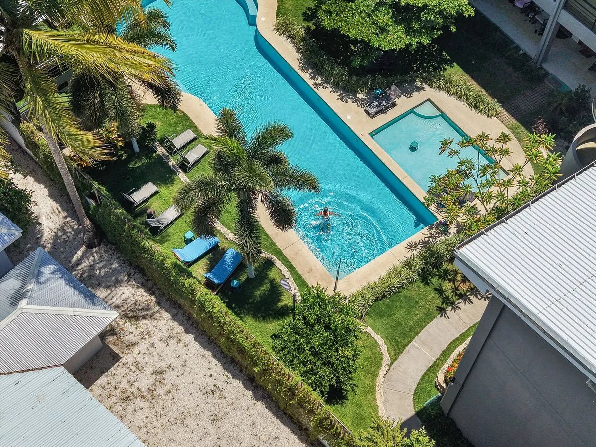 Paradizio 209 | Spacious 2-Bedroom Condo Steps from Beach & Town