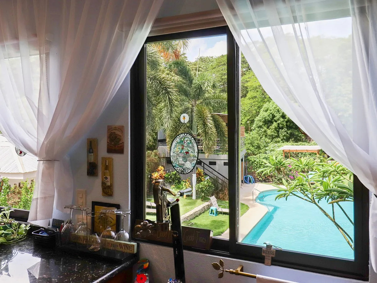 Paradizio 209 | Spacious 2-Bedroom Condo Steps from Beach & Town