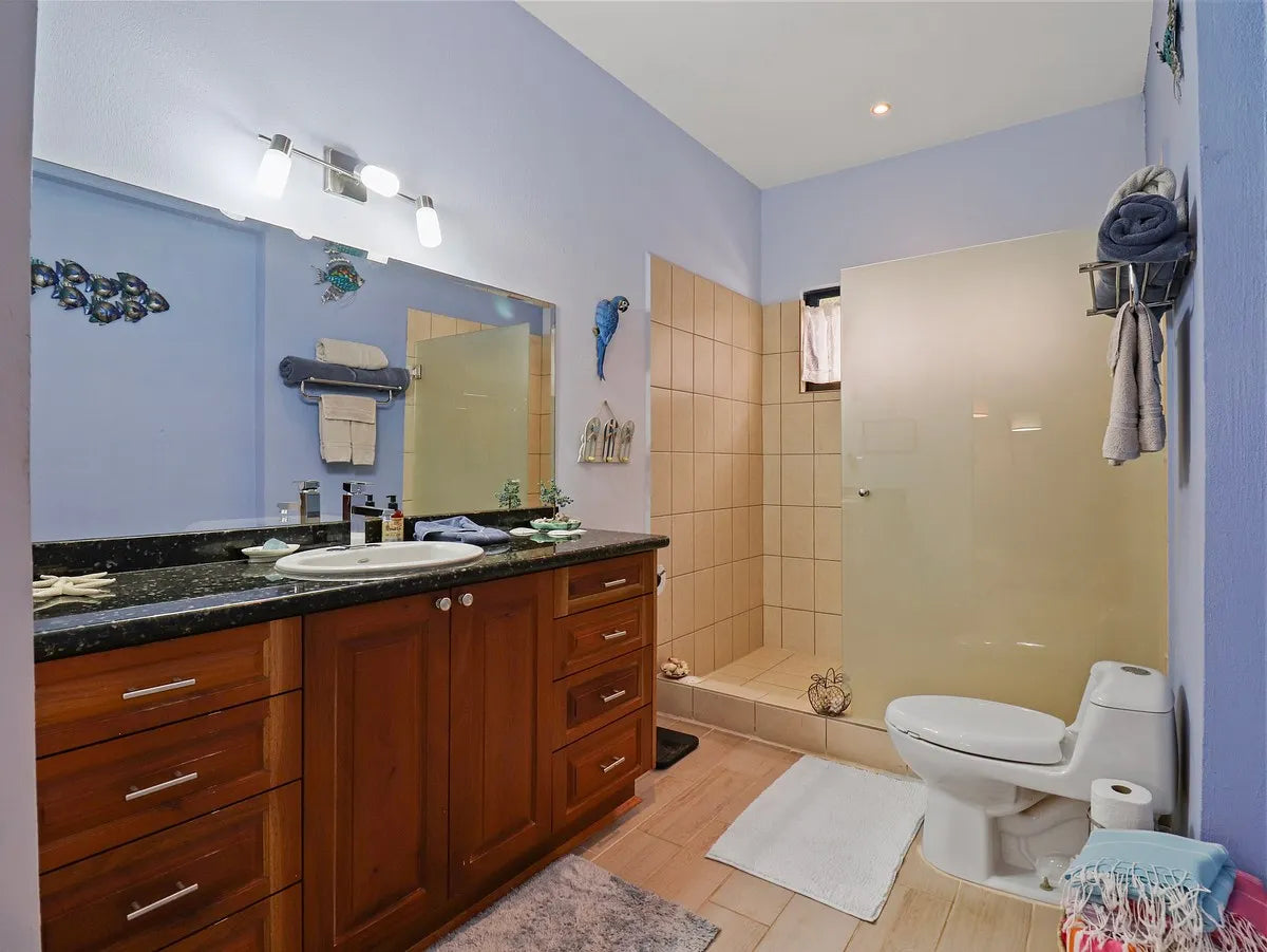 Paradizio 209 | Spacious 2-Bedroom Condo Steps from Beach & Town