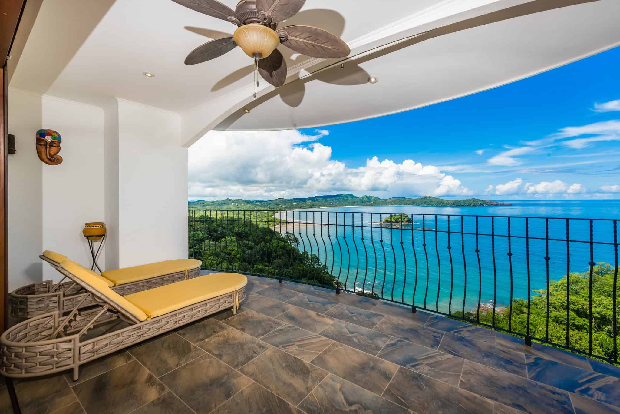 FLAMINGO TOWERS PENTHOUSE 32
