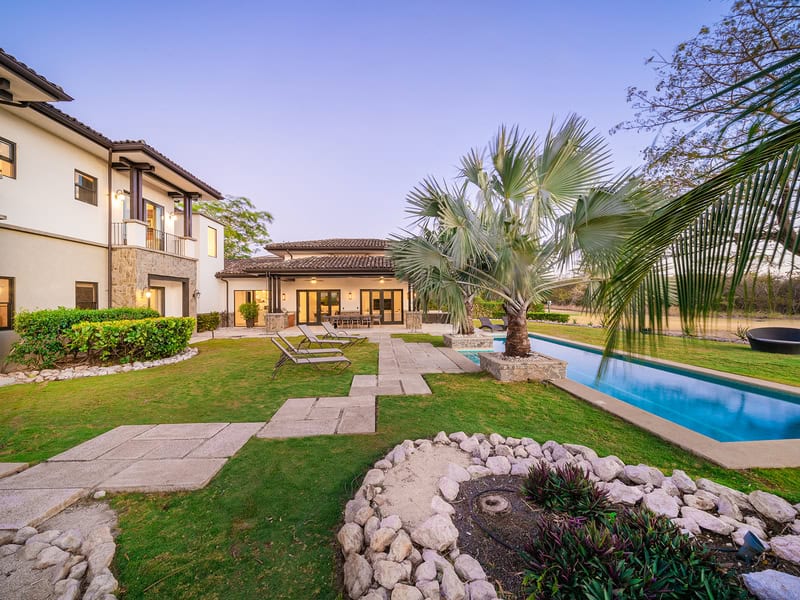 Luxury 6BR Home in a Sought-After Beachfront Community