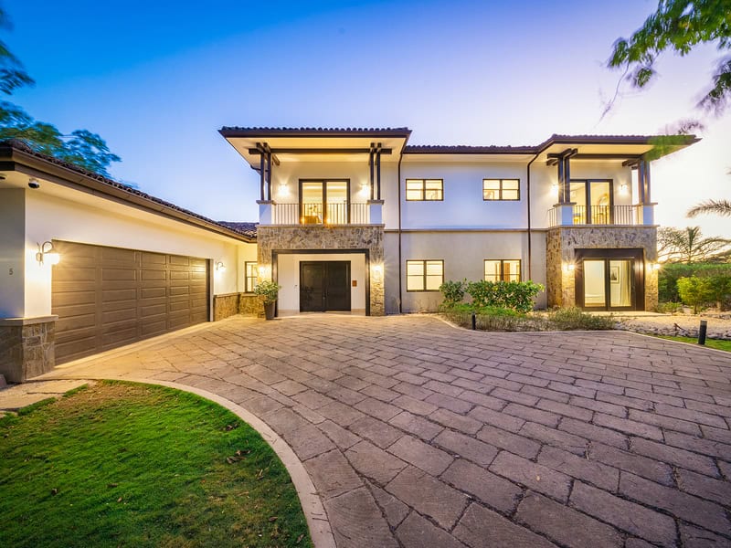 Luxury 6BR Home in a Sought-After Beachfront Community